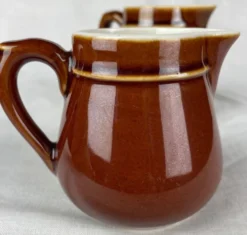 Lot 2 pots à lait en céramique