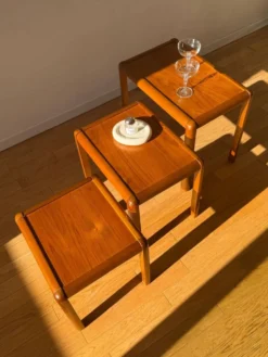 Lot table gigogne en bois vintage