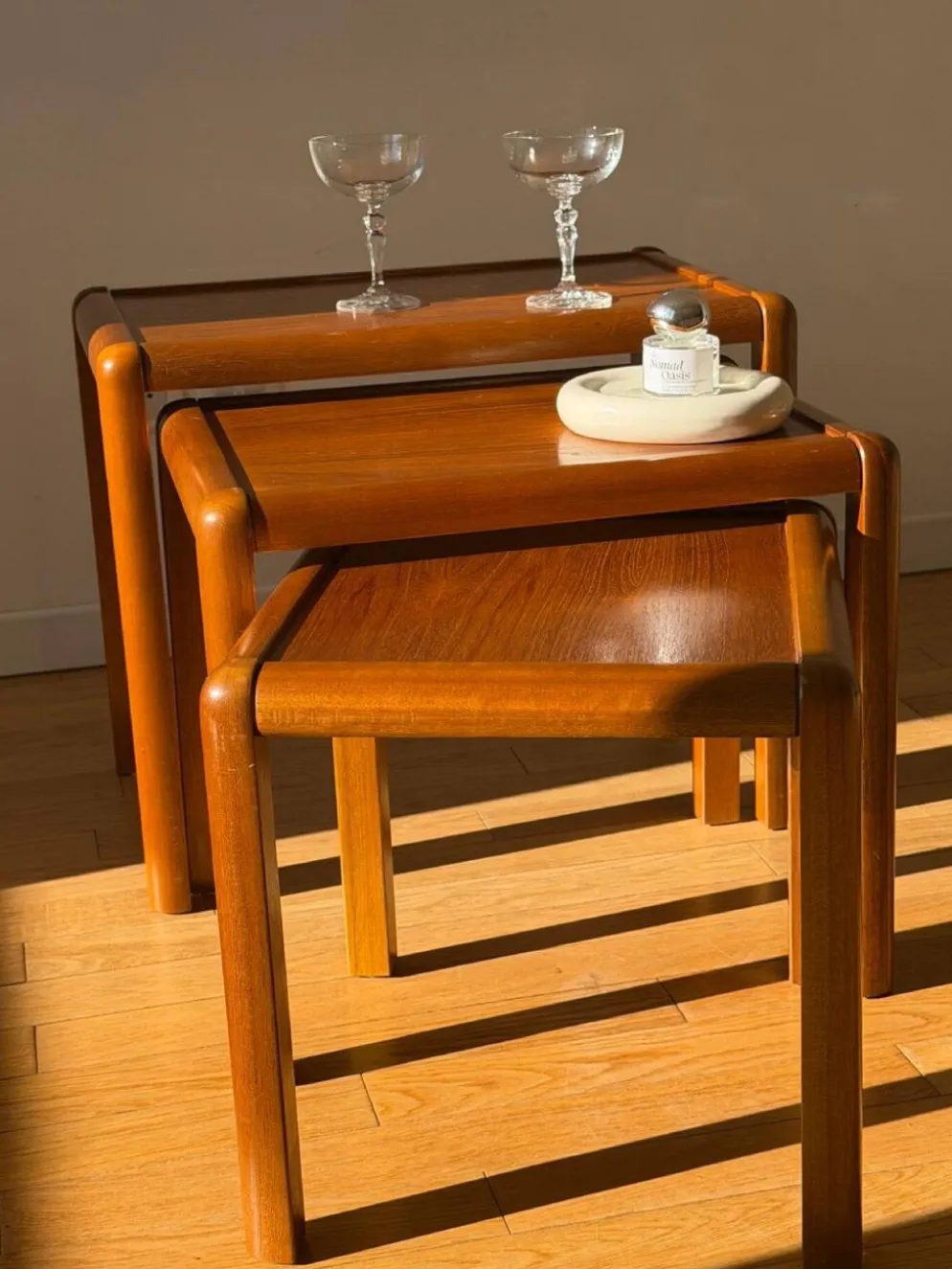 Lot table gigogne en bois vintage