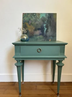 Lot 2 tables chevet style empire