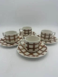 Lot tasses motif torchon