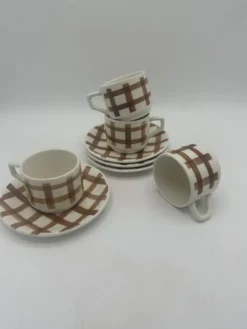Lot tasses motif torchon