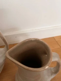 Lot théière et pot à lait céramique