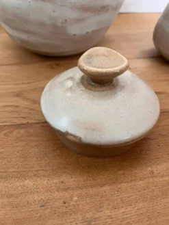 Lot théière et pot à lait céramique