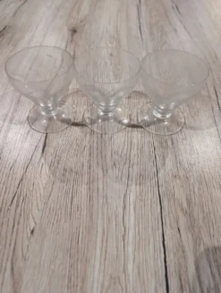 Lot 3 Verres a Liqueur Pied Verre Vintage Gravures Florales Goutte