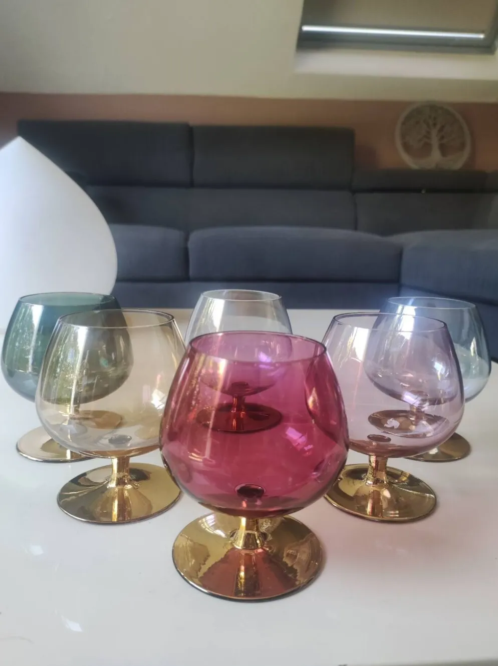 Lot 8 x Verres à Cognac/Liqueur, multicolores irisés. Style Murano