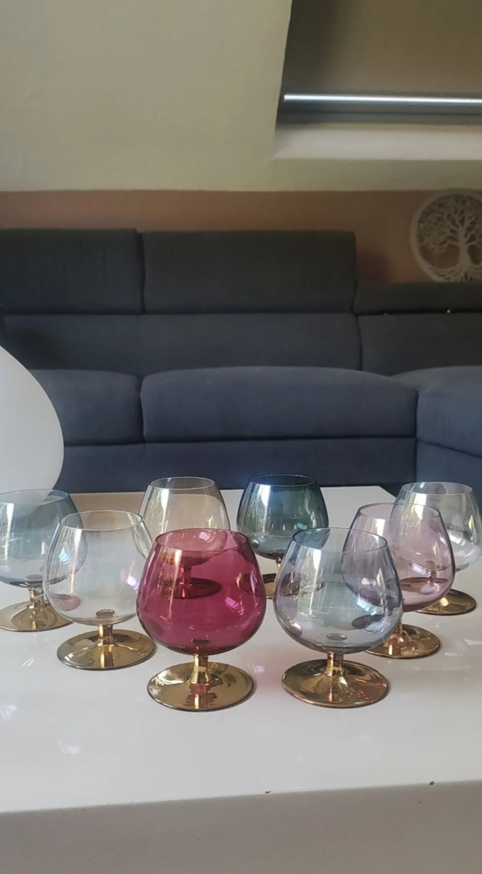 Lot 8 x Verres à Cognac/Liqueur, multicolores irisés. Style Murano