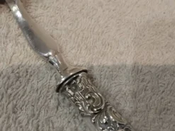 Louche a sauce manche argent 950 Minerve style rocaille Ravinet