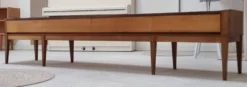 Lowboard du milieu du siècle
