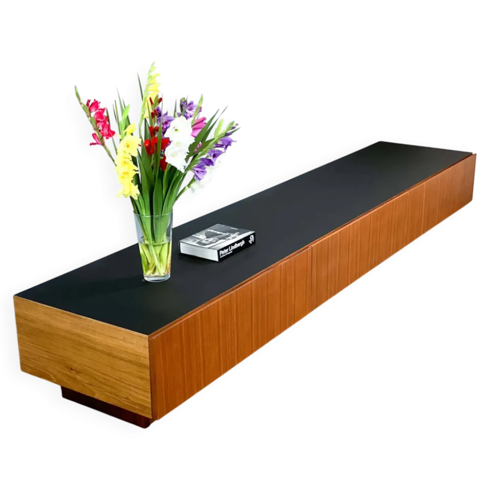 Lowboard minimaliste XXL, teck et plateau noir, années 1960