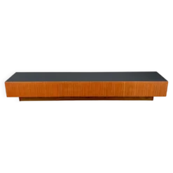 Lowboard minimaliste XXL, teck et plateau noir, années 1960