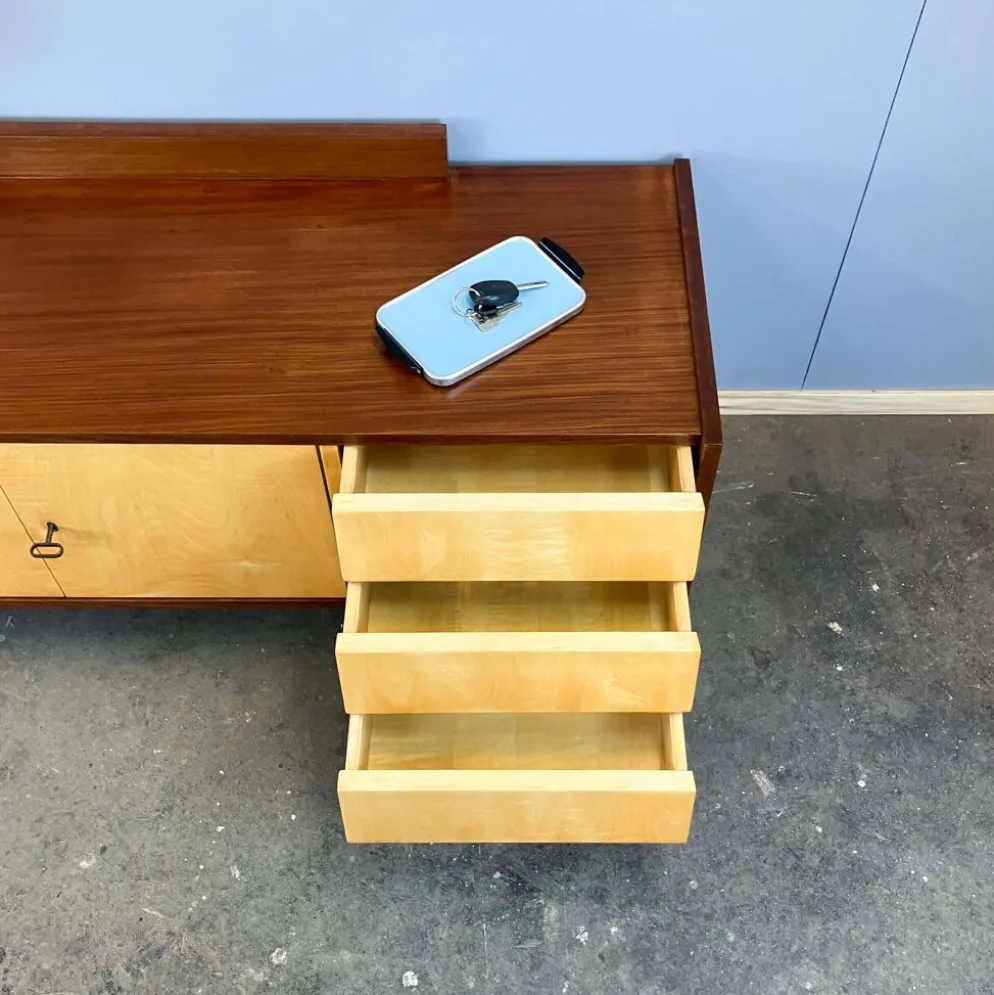 Lowboard, petit meuble de hall avec tiroirs, érable rayé, années 1960