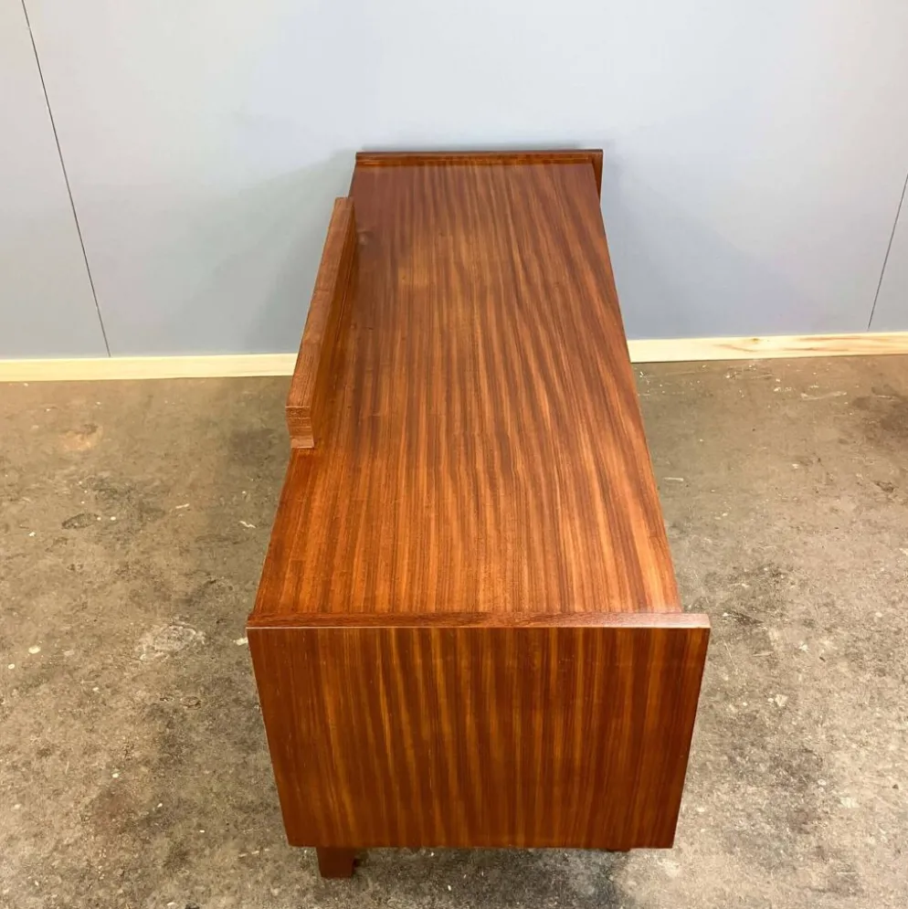 Lowboard, petit meuble de hall avec tiroirs, érable rayé, années 1960