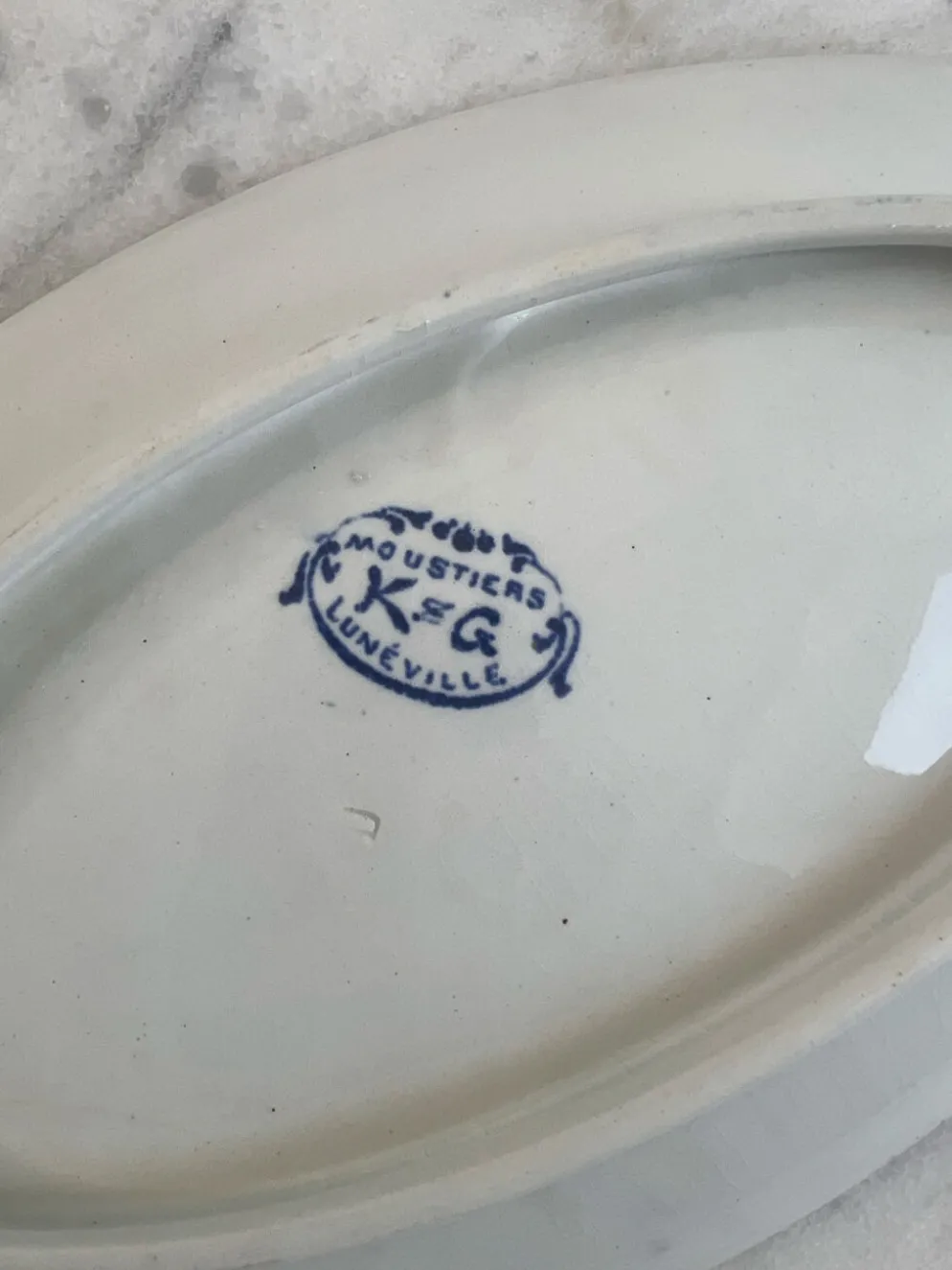 Lunéville KG — Collection Moustiers, Plat ovale Terre de Fer