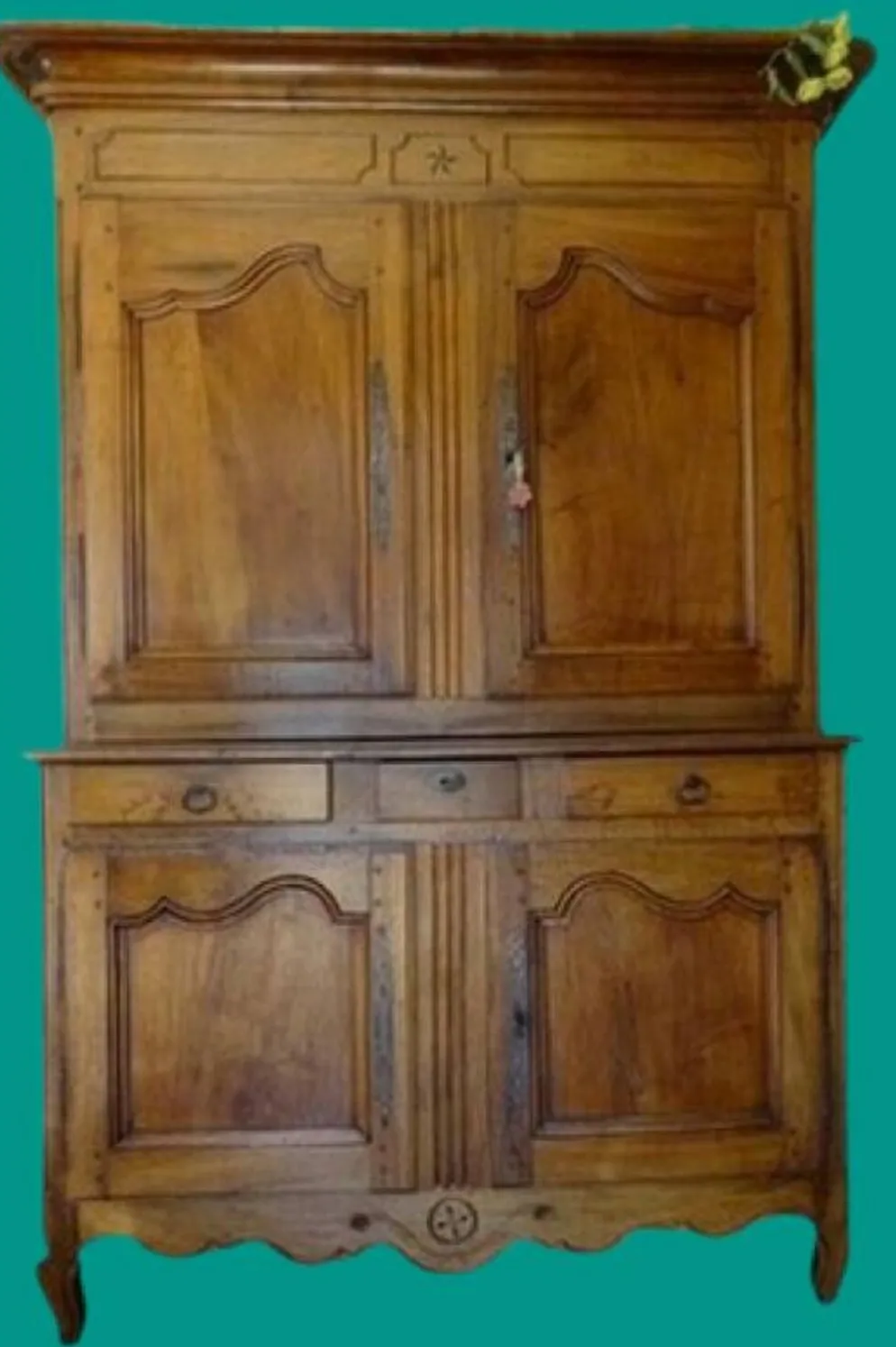magnifique buffet 2 corps xviiie siècle en noyer – pièce ancienne d’excepti