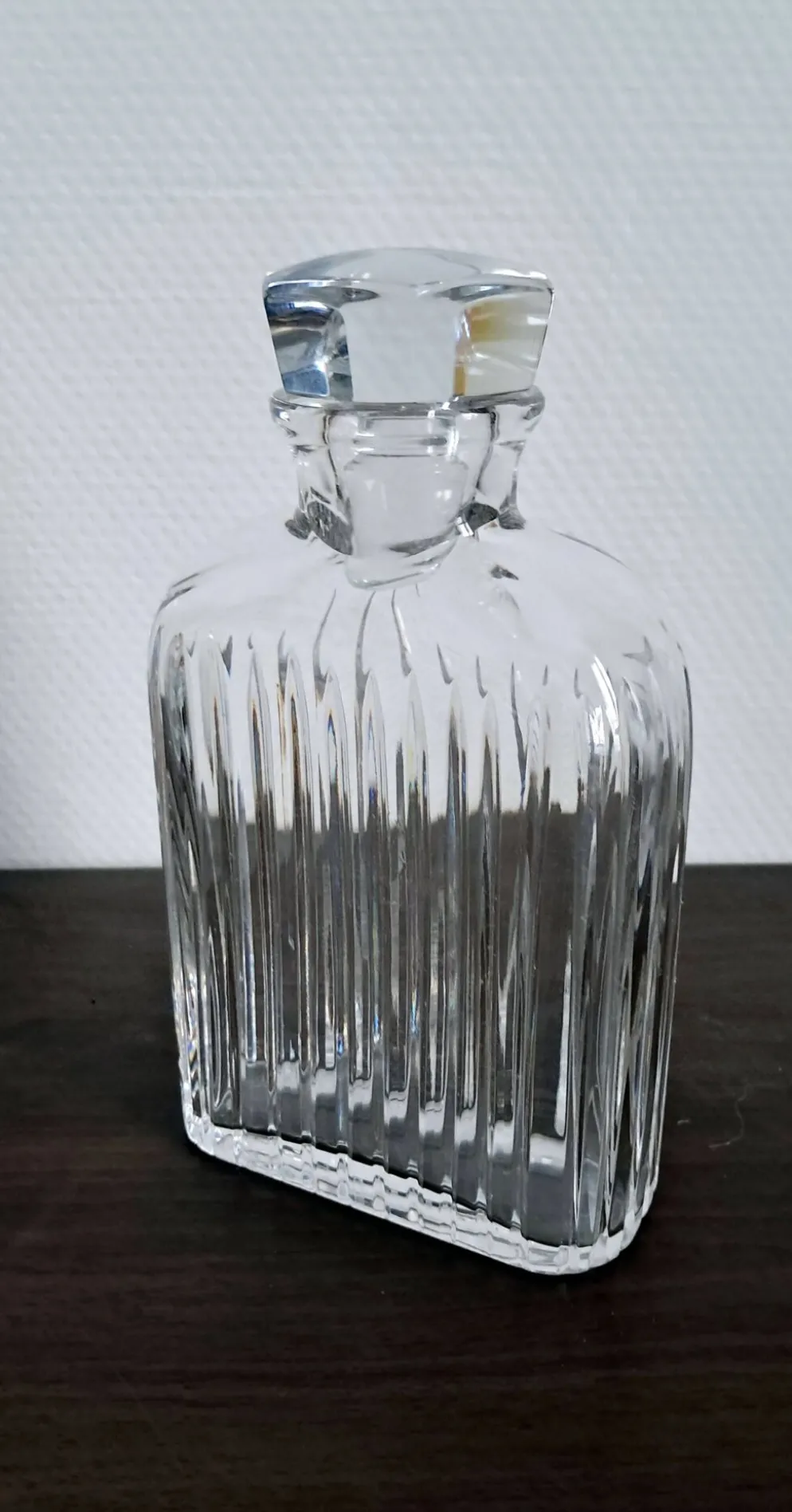 Magnifique carafe à whisky en verre cristal. Vintage