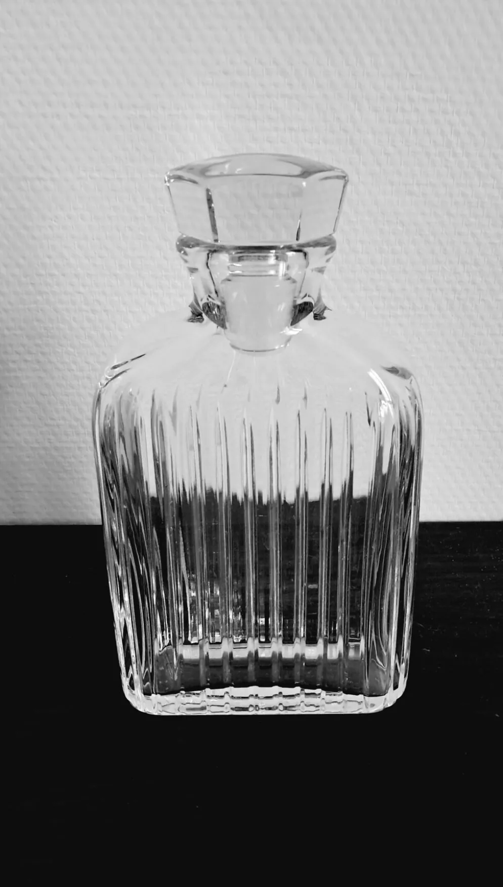 Magnifique carafe à whisky en verre cristal. Vintage