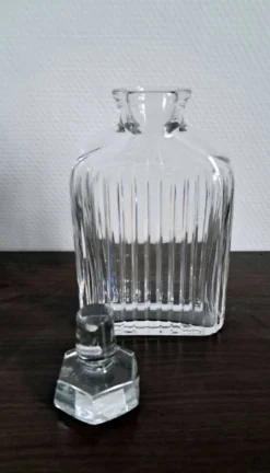 Magnifique carafe à whisky en verre cristal. Vintage