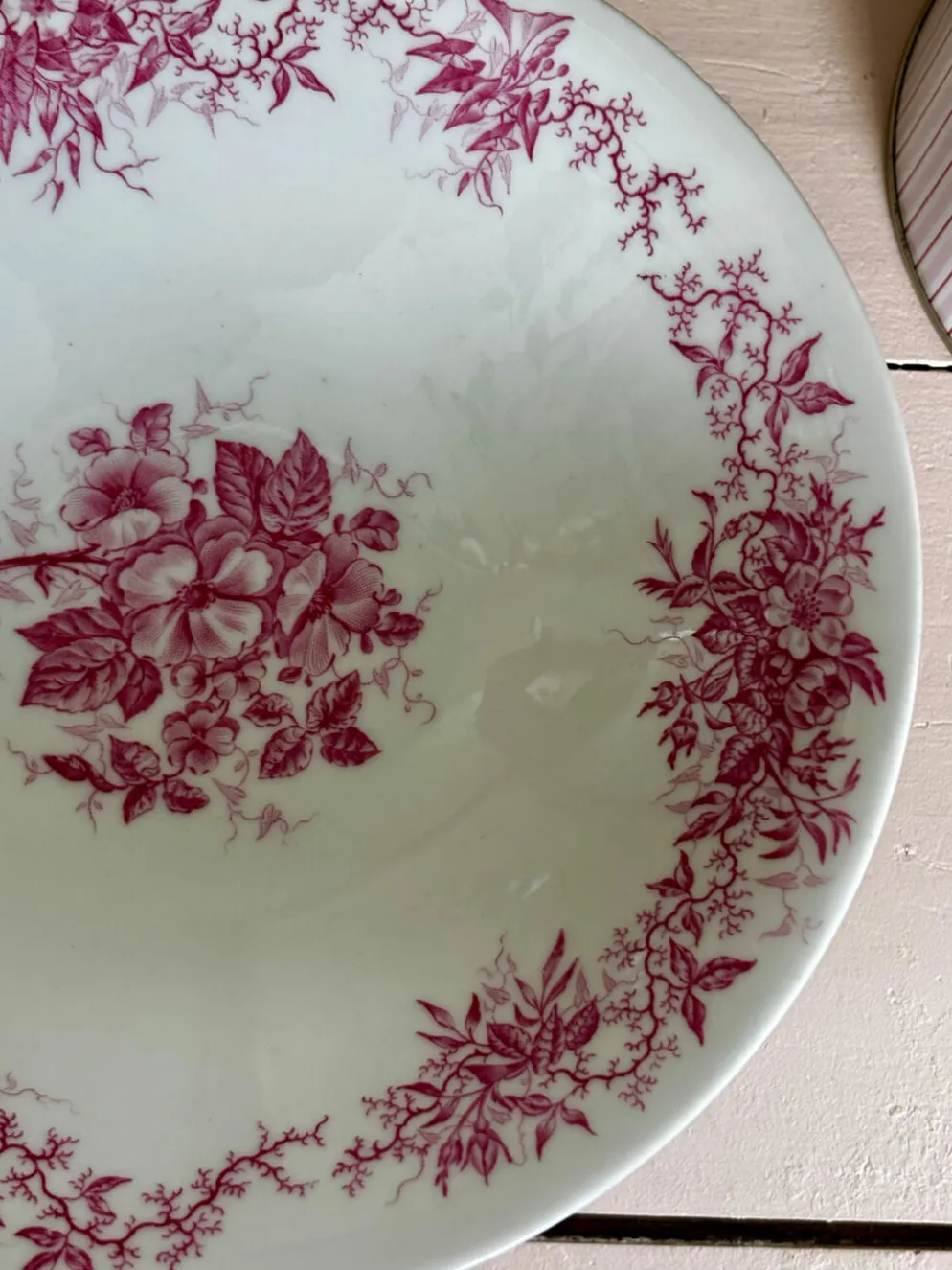 Magnifique compotier ancien porcelaine fine décor floral rose