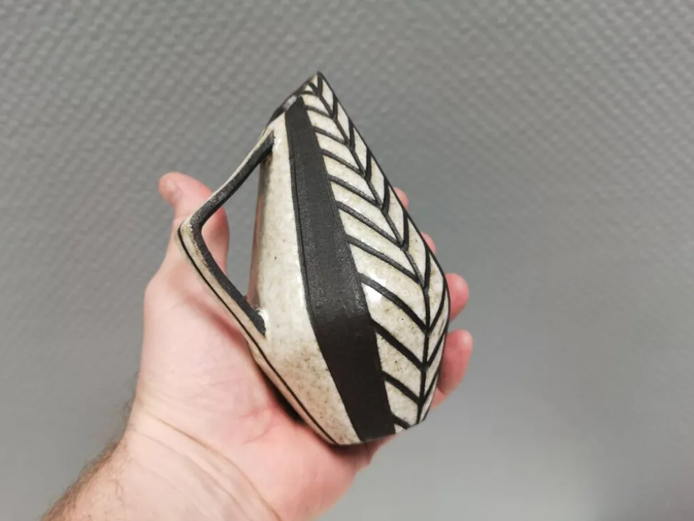 Magnifique cruche en céramique par Michael Andersen, Danemark, années 1960.