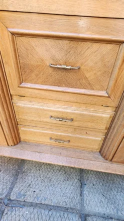 Magnifique grand buffet bas vintage en bois