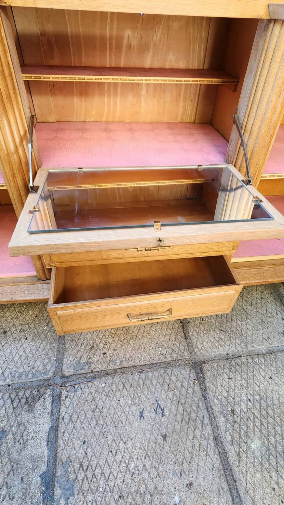 Magnifique grand buffet bas vintage en bois