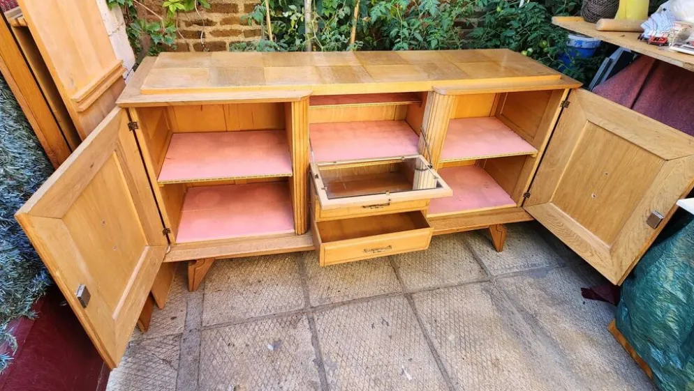 Magnifique grand buffet bas vintage en bois