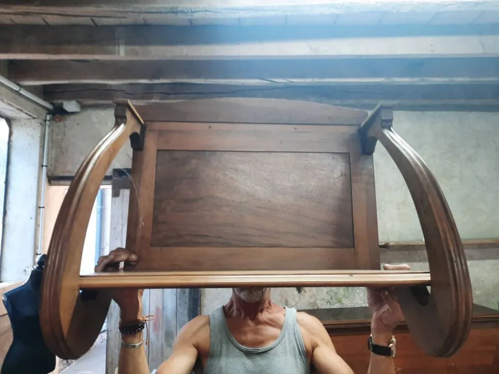 Maison Édouard Diot – Desserte Art Nouveau et son étagère d'applique d