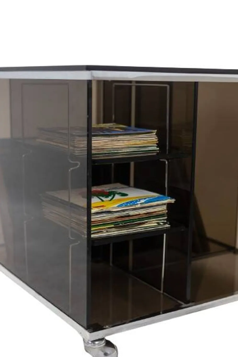 Maison Jansen. Meuble pour vinyles en verre fumé. Années 1970.