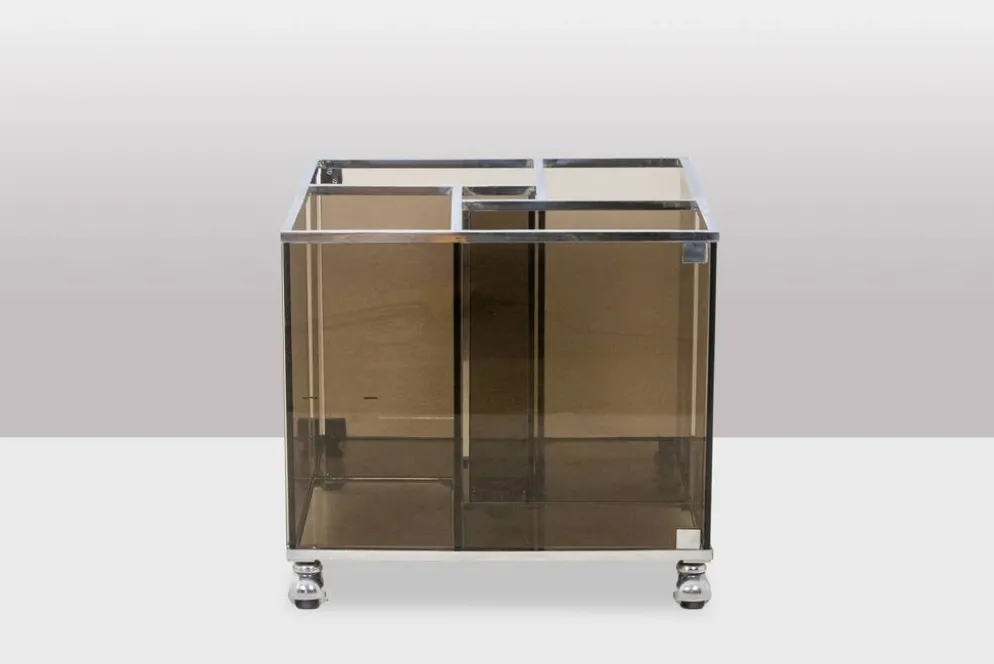 Maison Jansen. Meuble pour vinyles en verre fumé. Années 1970.