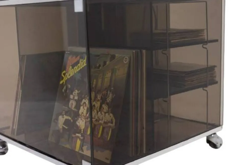 Maison Jansen. Meuble pour vinyles en verre fumé. Années 1970.