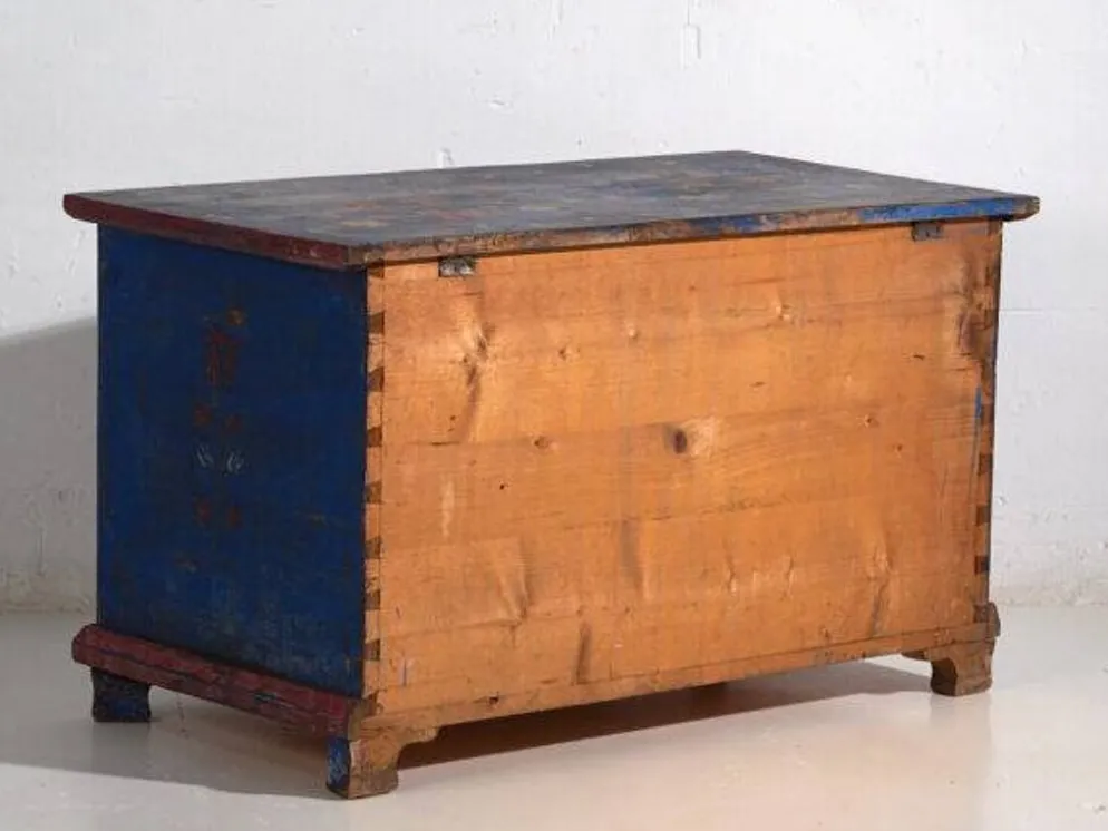 Malle ancienne bleu marine avec détails floraux (c.1920) #94