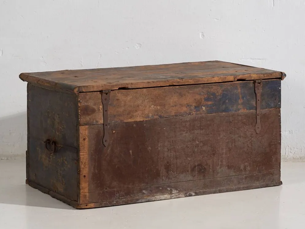 Malle ancienne de style art populaire, année 1838