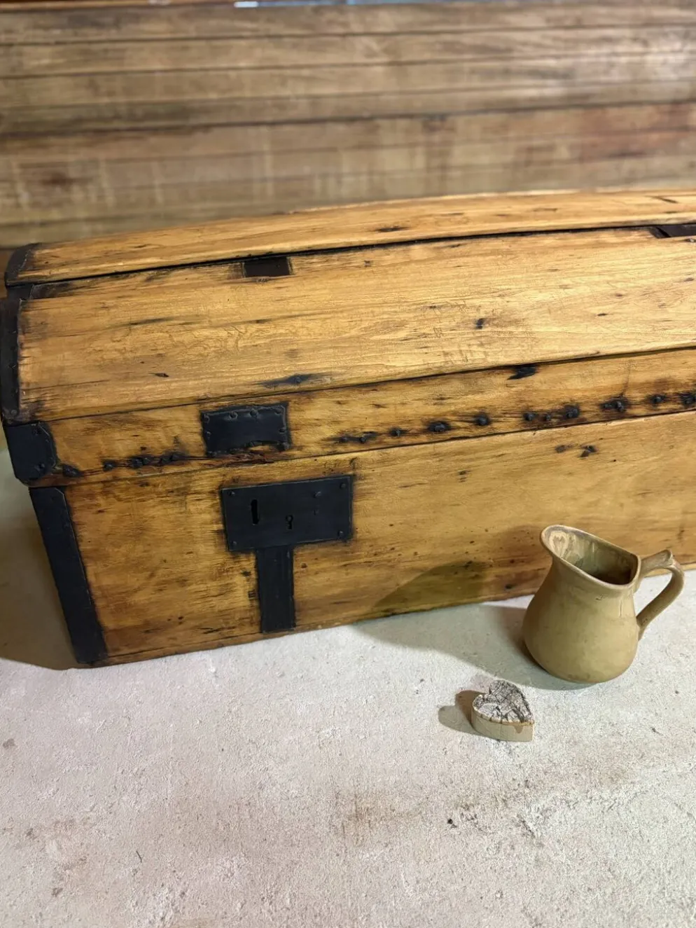Malle ancienne en bois