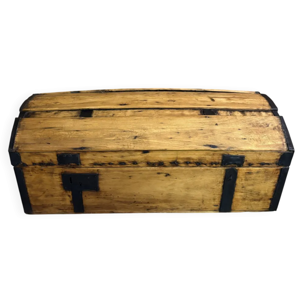 Malle ancienne en bois
