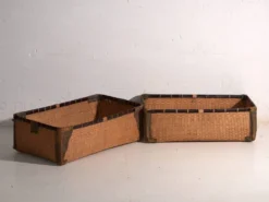 Malle ancienne kōri en osier de saule – Japon, vers 1920. Ensemble de deux.
