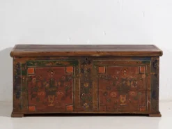 Malle ancienne à motifs floraux (c.1920)