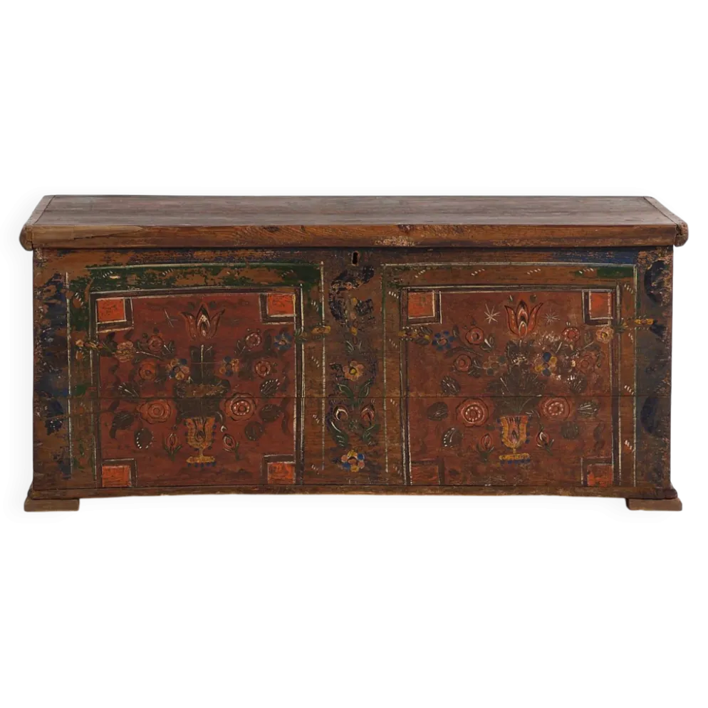 Malle ancienne à motifs floraux (c.1920)