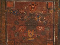 Malle ancienne à motifs floraux (c.1920)