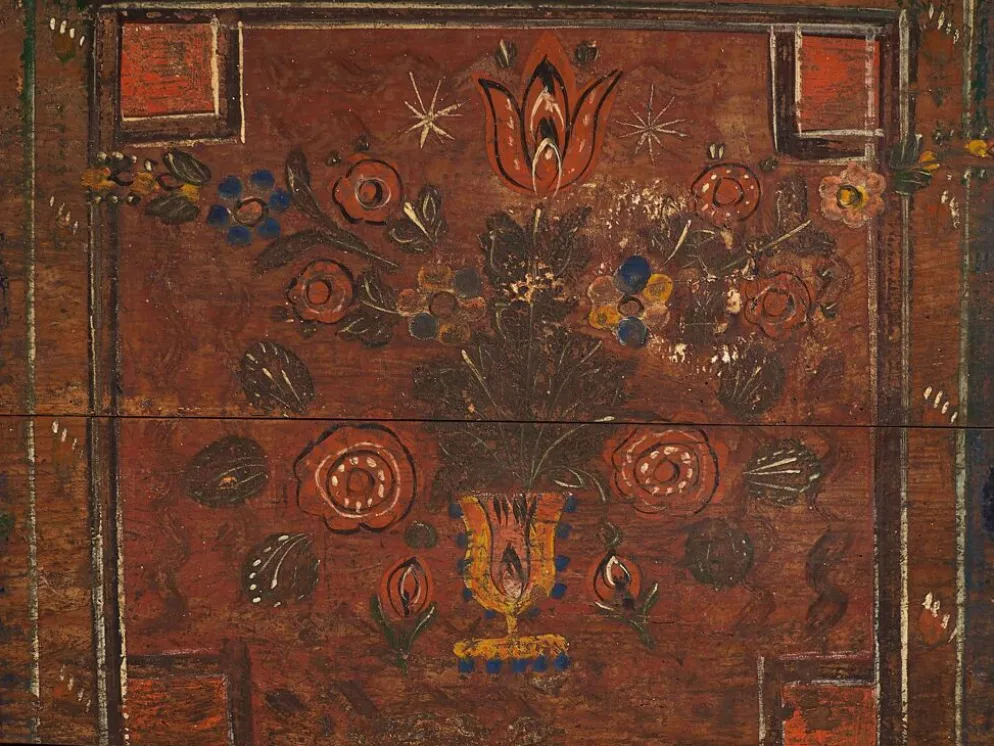Malle ancienne à motifs floraux (c.1920)