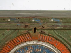 Malle ancienne sculptée de style art populaire (c.1900) #79