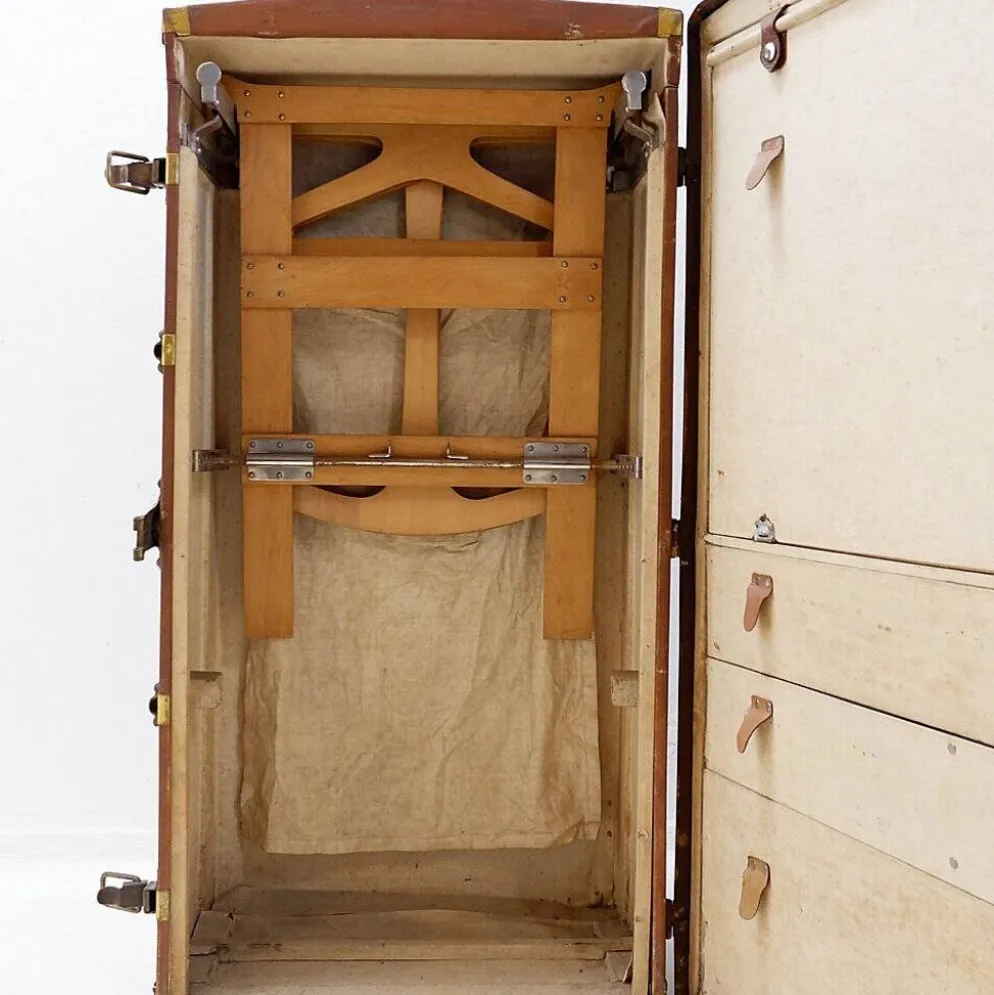 Malle armoire ancienne "Malle de voyage", vers 1930