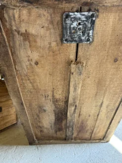 Malle bombée ancienne en bois