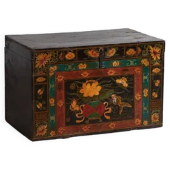 Malle chinoise ancienne de couleur foncée avec des motifs floraux (c.1900) #2