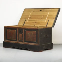 Malle de mariage rustique art populaire en bois peint