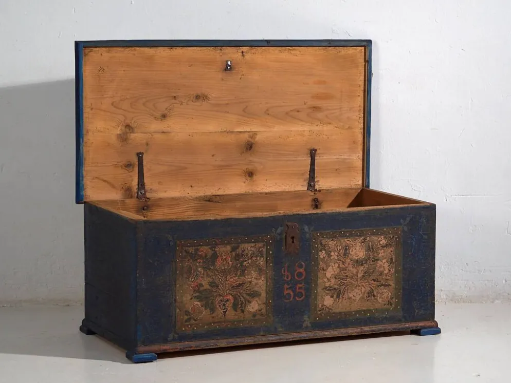 Malle de mariée ancienne bleu marine (année 1855)