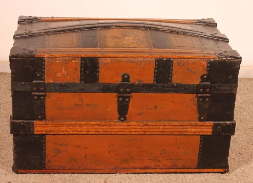 malle de voyage du début du 20° siècle en cuir et bois
