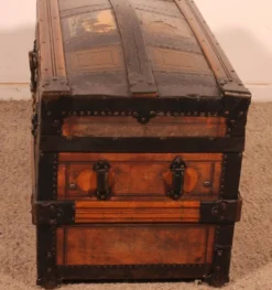 malle de voyage du début du 20° siècle en cuir et bois