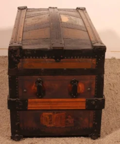 malle de voyage du début du 20° siècle en cuir et bois