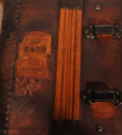 malle de voyage du début du 20° siècle en cuir et bois